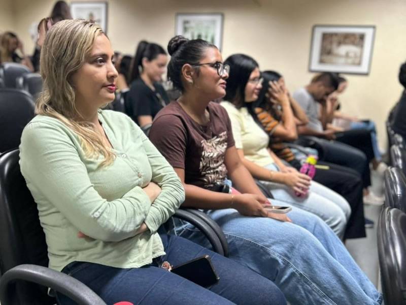 Palestra sobre Comunicação em Público e Escolha de Vocabulário reúne participantes na Fibra
